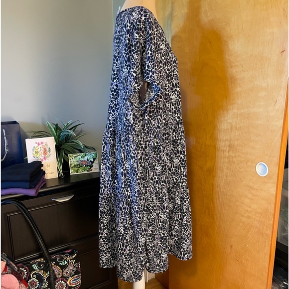 LuLaRoe Ariel - Picture 3 of 5